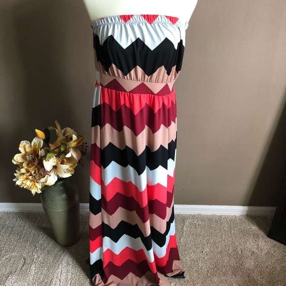 Charlotte Russe Dresses & Skirts - Charlotte Russe Strapless Maxi Dress